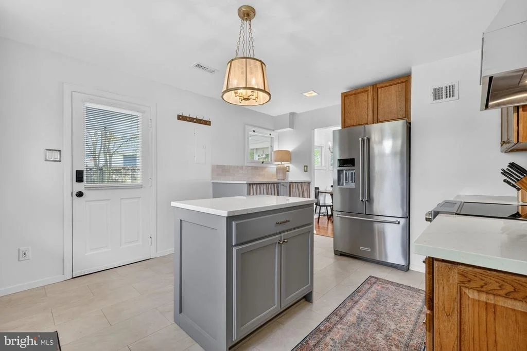 Photo of 7018 QUANDER ROAD