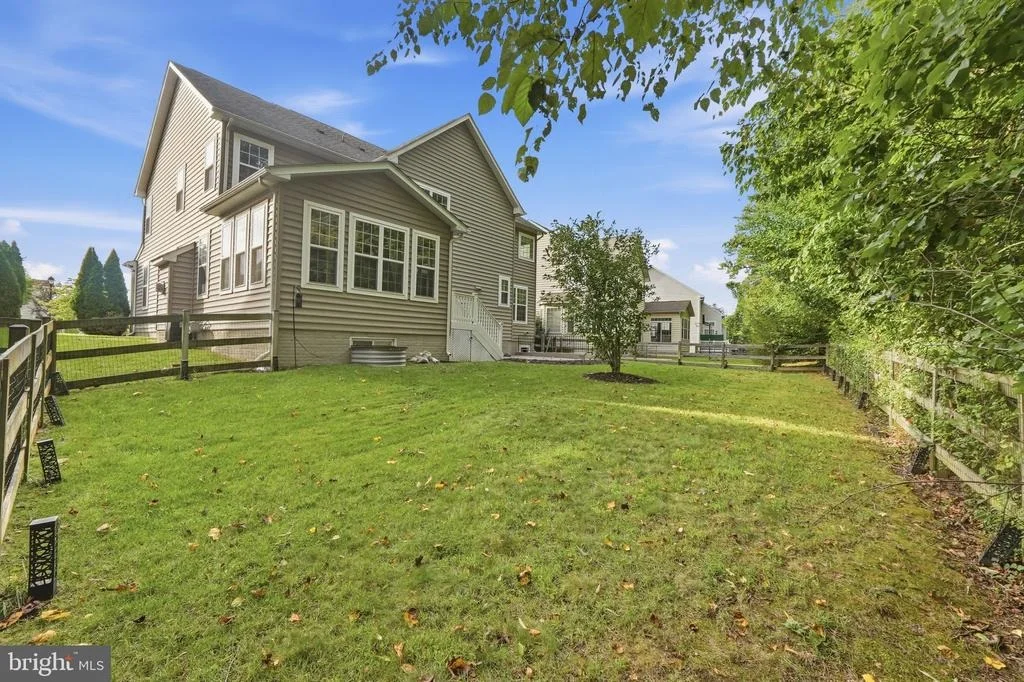 Photo of 3012 LAKE FOREST DRIVE