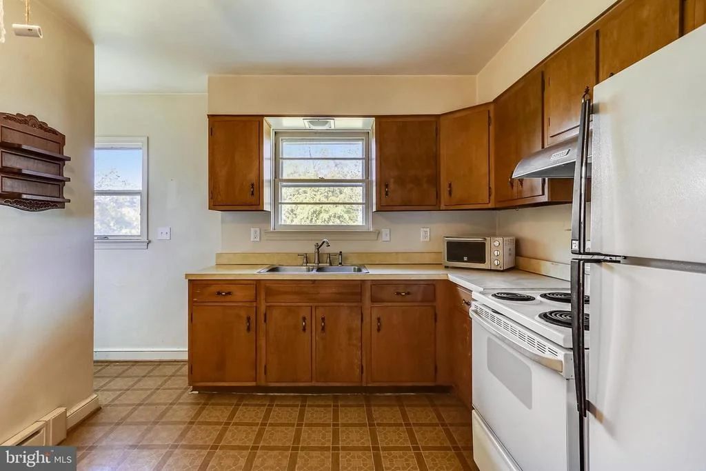 Photo of 1904 FOREST DALE DRIVE