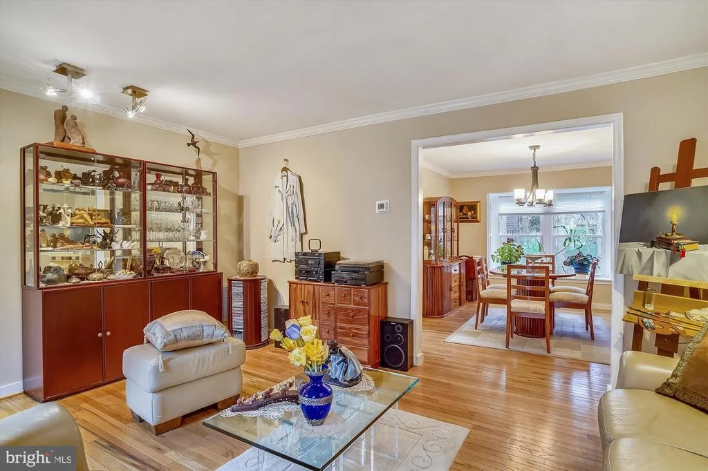 Photo of 2410 HENSLOWE DRIVE
