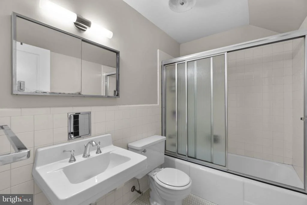 Photo of 6521 DARNALL ROAD