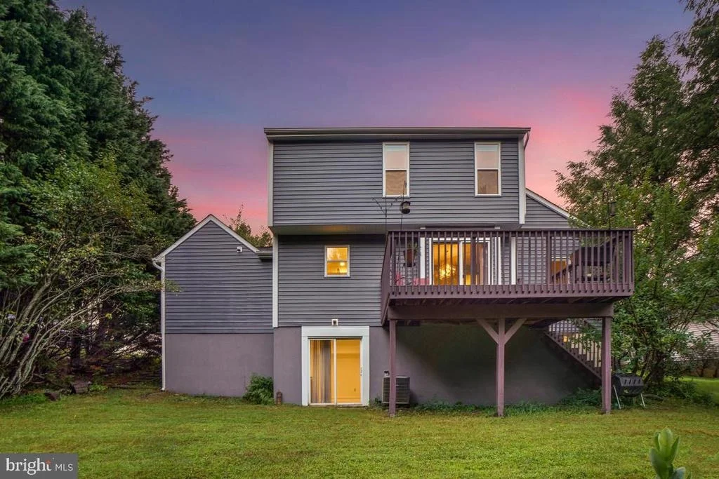 Photo of 14652 WOONSOCKETT DRIVE