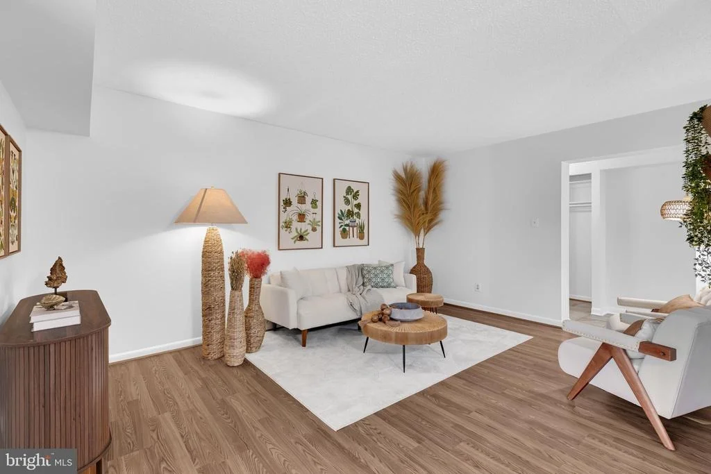 Photo of Unit 832B at 11637 STONEVIEW SQUARE
