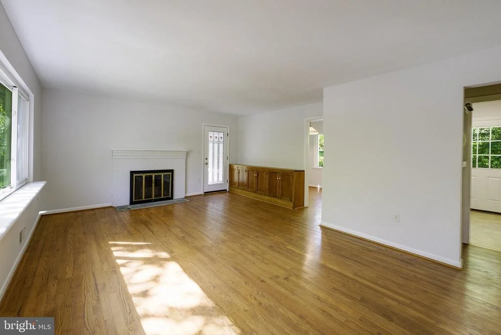 Photo of 3 LAKESIDE DRIVE