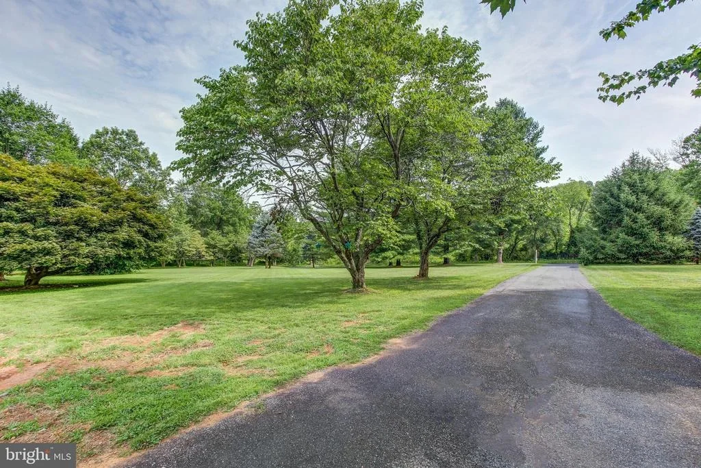 Photo of 16000 SCHAEFFER ROAD