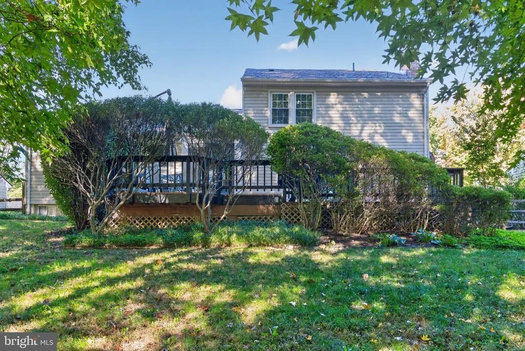 Photo of 7111 CARNATION COURT