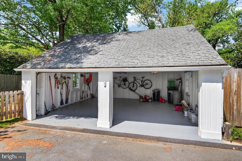 Photo of 4305 BRADLEY LANE
