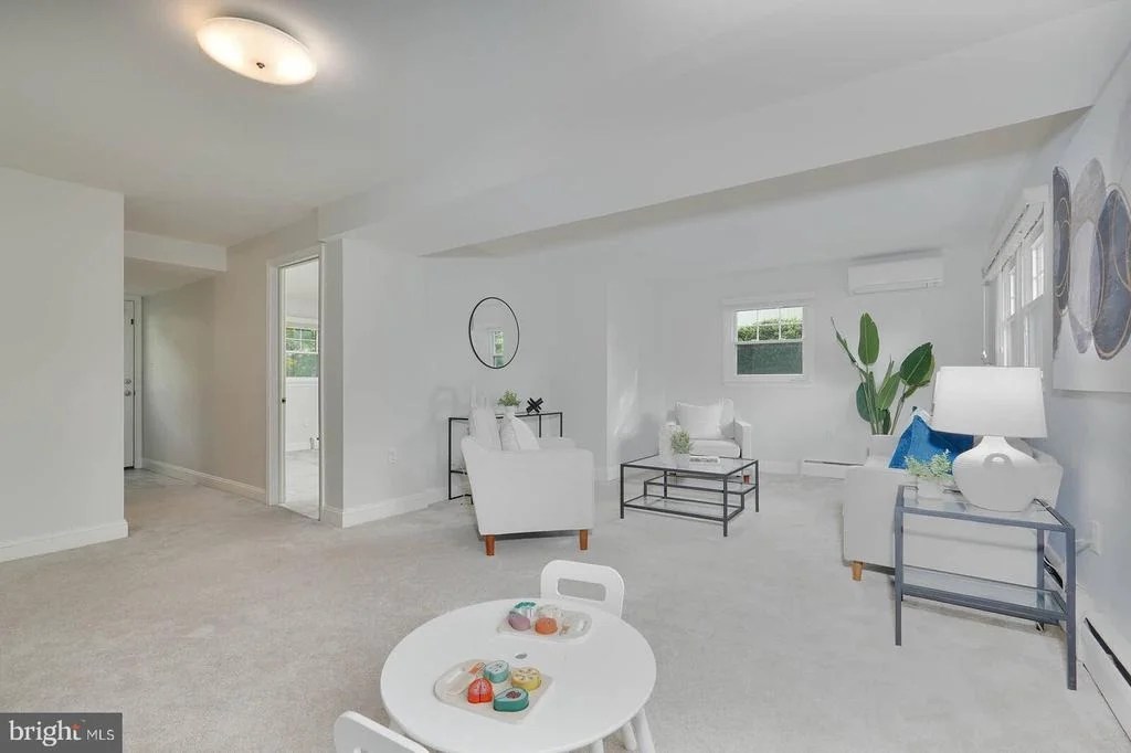 Photo of 1635 DINNEEN DRIVE