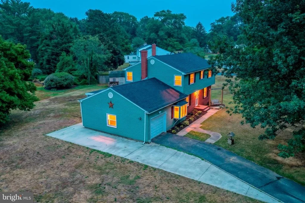 Photo of 103 S FAIRFIELD DRIVE