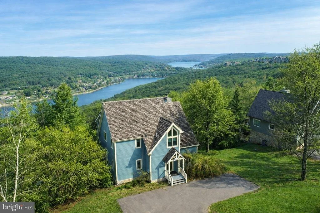 Photo of 110 HIGHLINE DRIVE