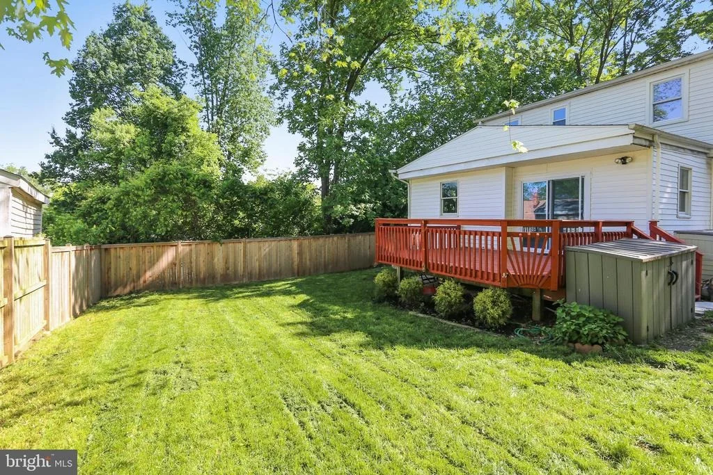 Photo of 11814 IDLEWOOD ROAD