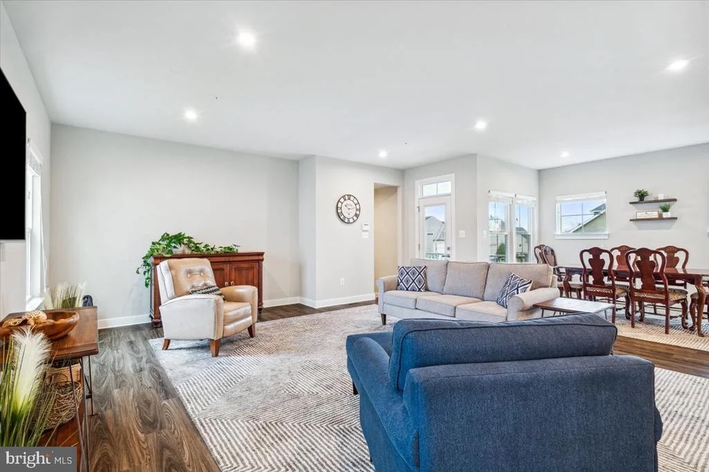 Photo of 1215 FUTURITY STREET