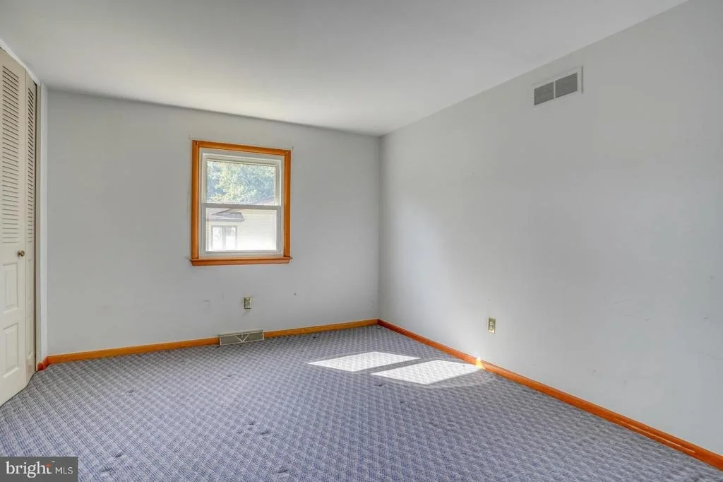 Photo of 54 MEADOW GLEN DRIVE