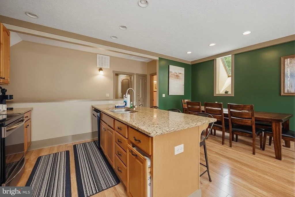 Photo of 110 NORTHLAKE DRIVE