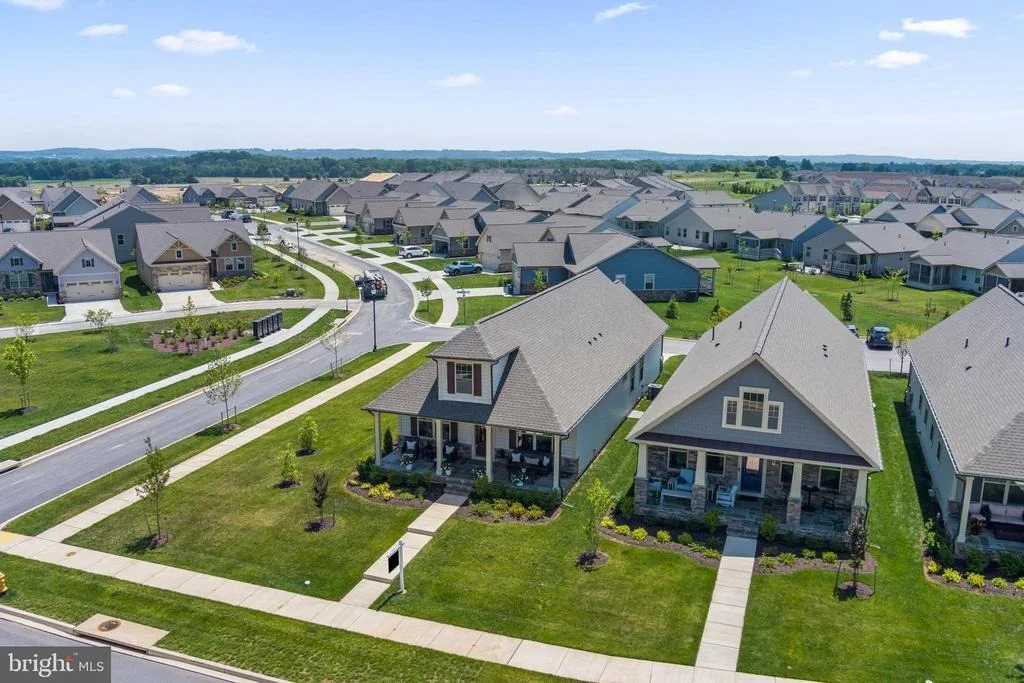 Photo of 384 CROWN POINT DRIVE