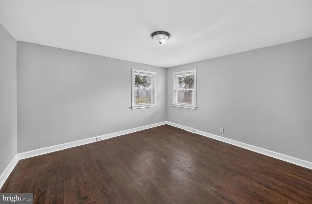 Photo of 520 RANDALL AVENUE