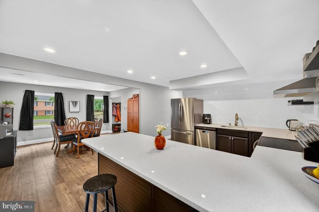 Photo of 9015 LONGBOW ROAD
