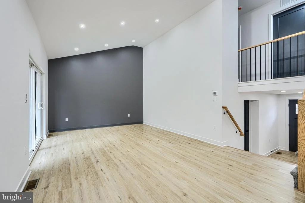 Photo of 2802 STEELE ROAD