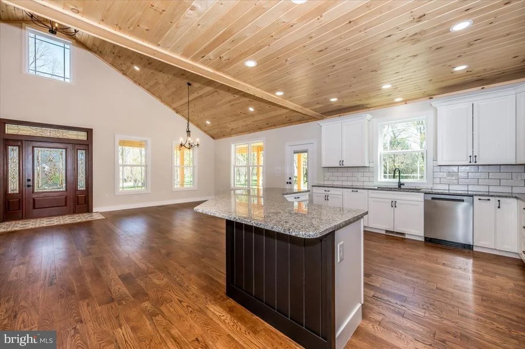 Photo of 460 SHADE TREE LANE