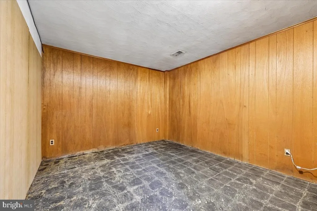 Photo of 627 CROCUS DRIVE