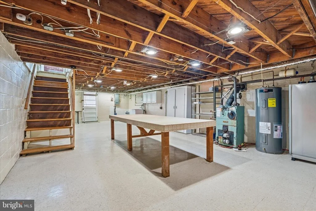 Photo of 6 E 13TH STREET