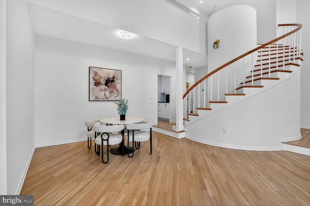Photo of 2028 BEACON PLACE