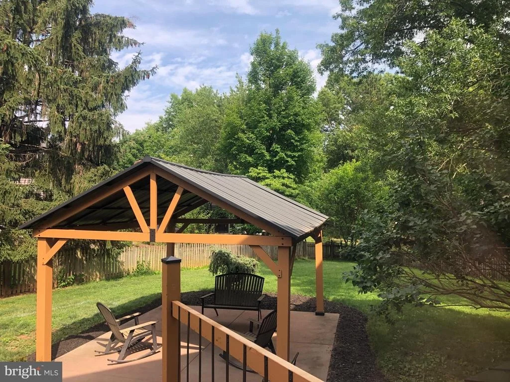 Photo of 2212 BANNER HILL ROAD