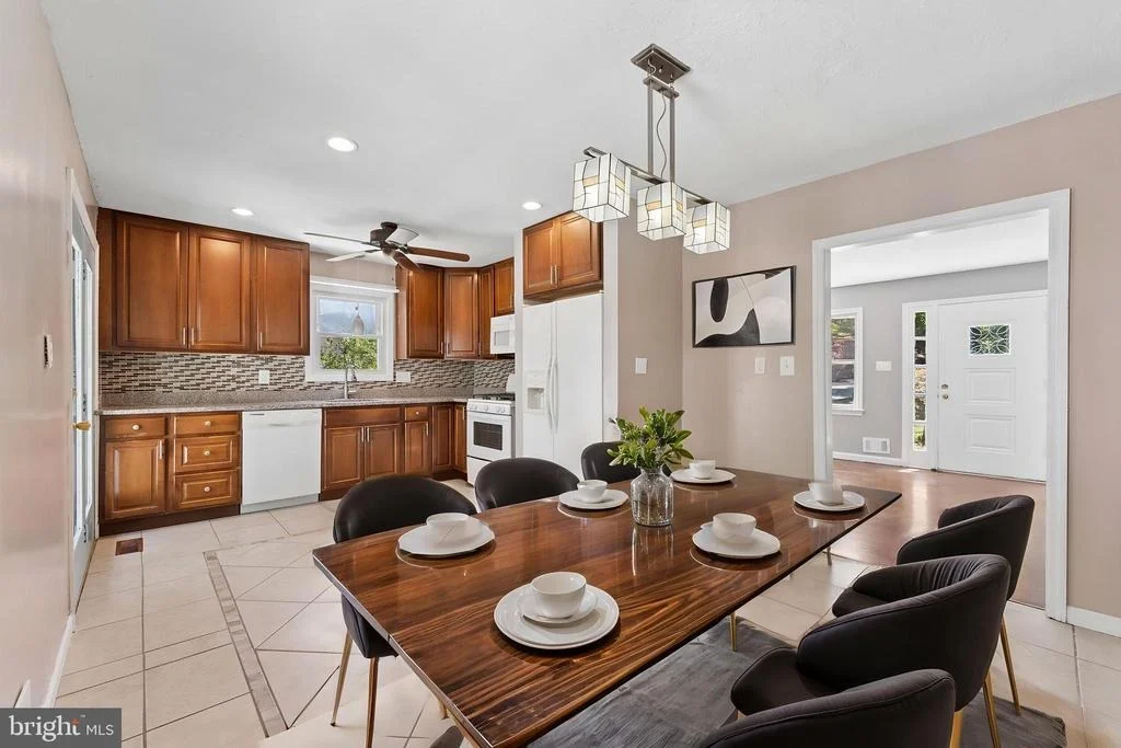 Photo of 8816 SAUNDERS LANE