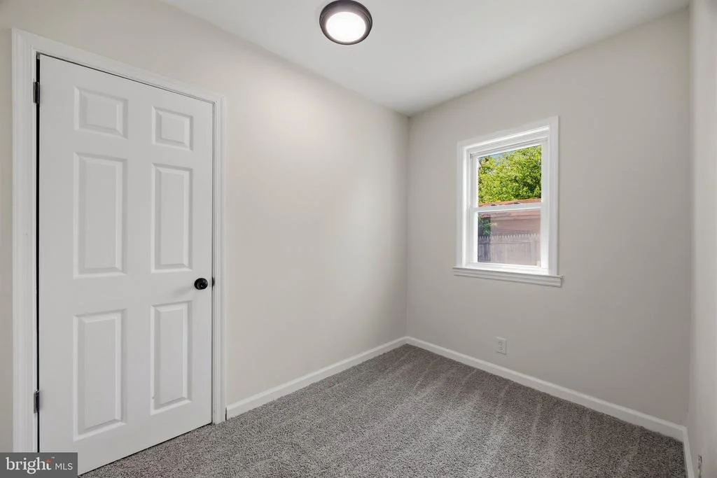 Photo of 1561 EFFORD ROAD