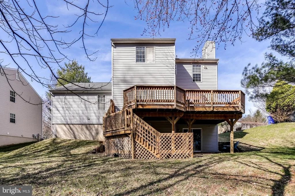 Photo of 8635 STONECUTTER ROAD