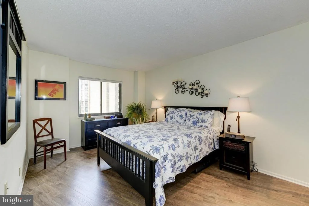 Photo of Unit 908 at 5902 MOUNT EAGLE DRIVE