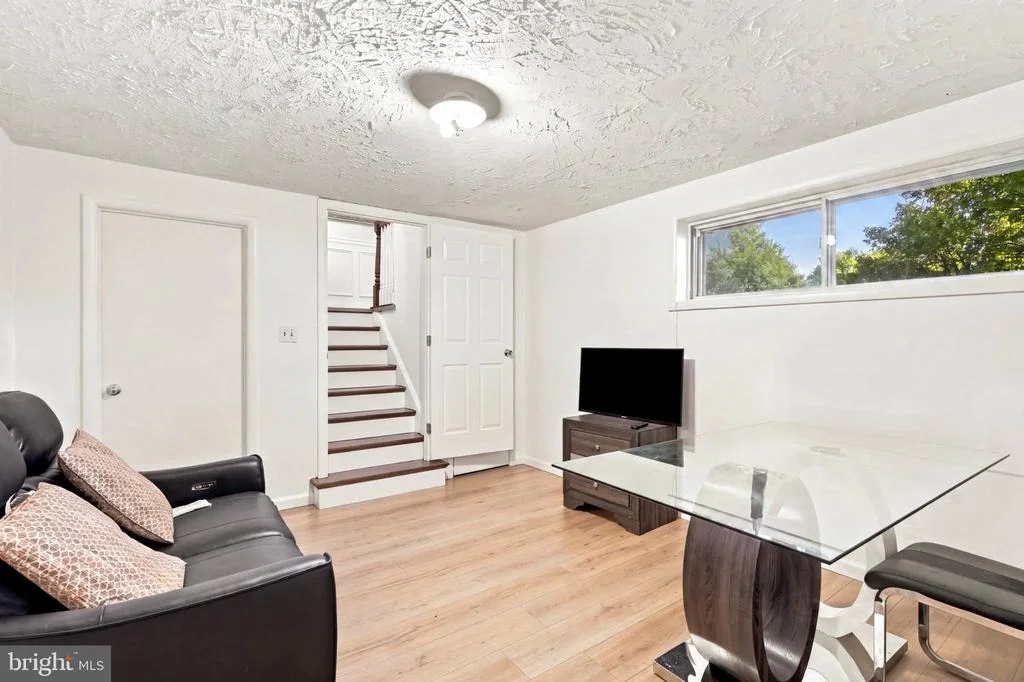 Photo of 13308 DAUPHINE STREET