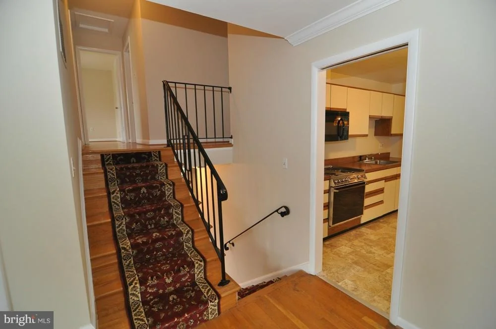 Photo of 6504 DRYDEN DRIVE