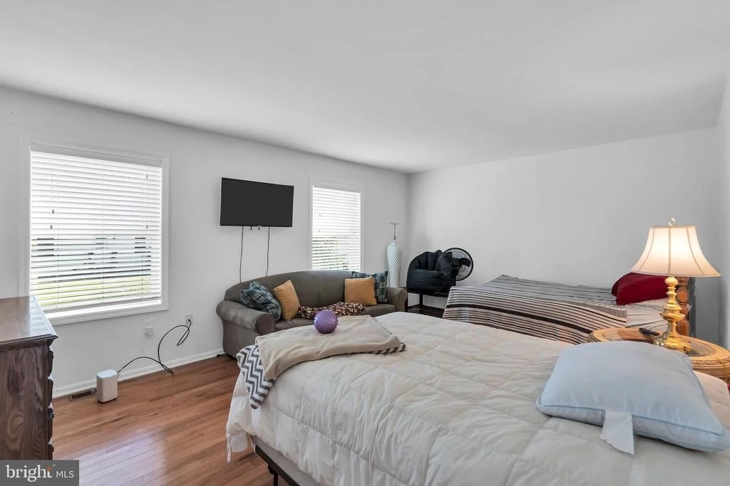 Photo of 77 BALTIC AVENUE