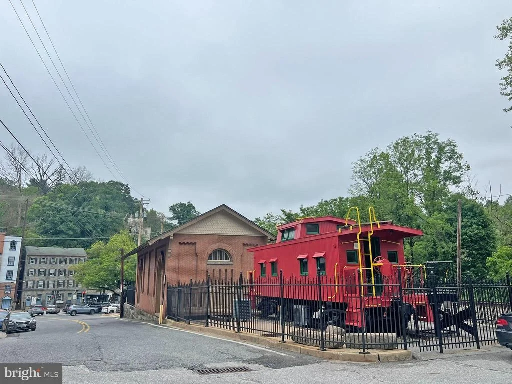 Photo of 8511 FREDERICK ROAD