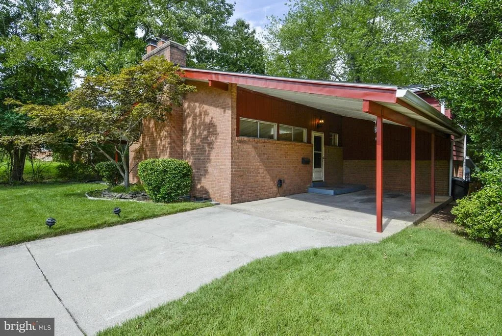Photo of 11407 CLOVERHILL DRIVE