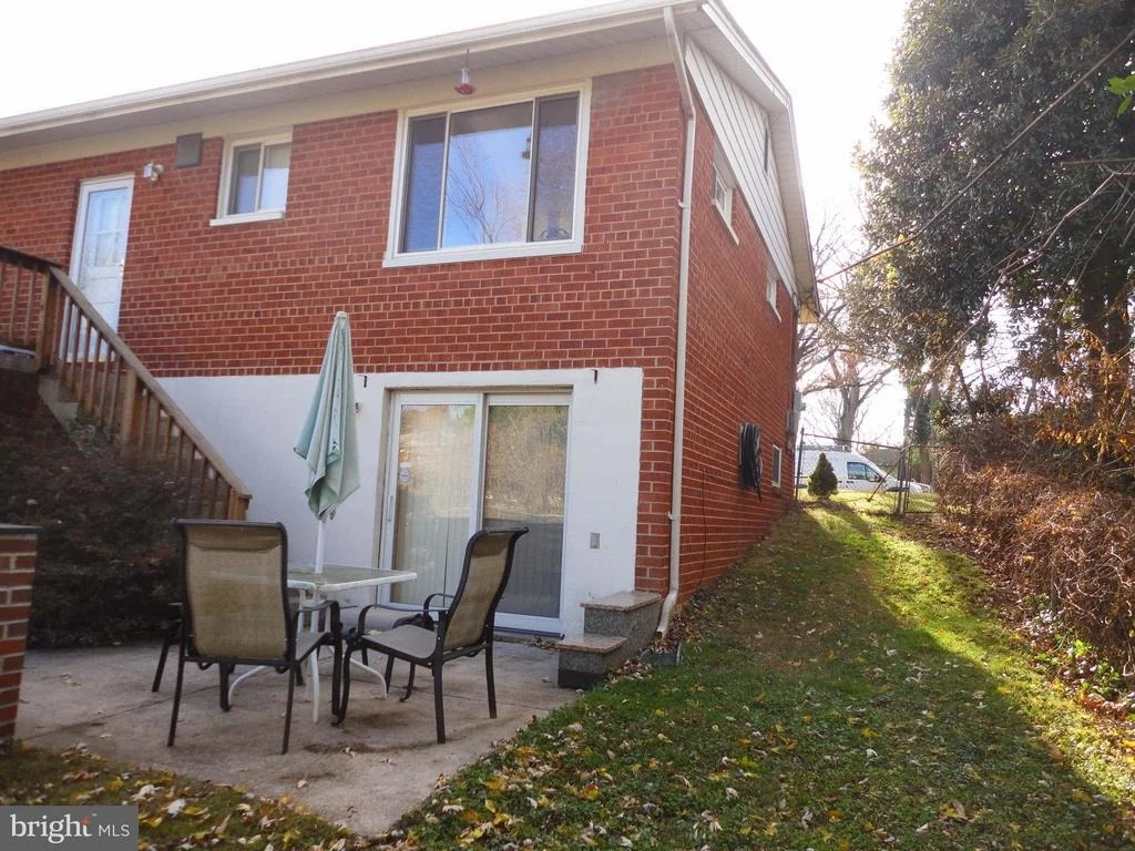 Photo of 11203 LOMBARDY ROAD