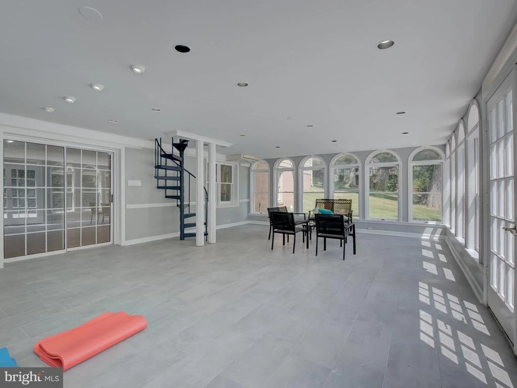 Photo of 11769 HOLLYVIEW DRIVE
