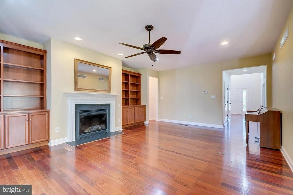 Photo of 142 W SHORE DRIVE
