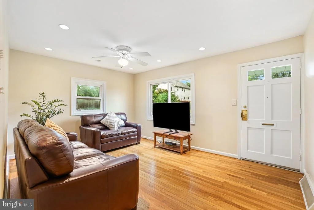 Photo of 12311 MIDDLE ROAD