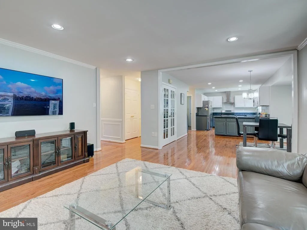 Photo of 11769 HOLLYVIEW DRIVE