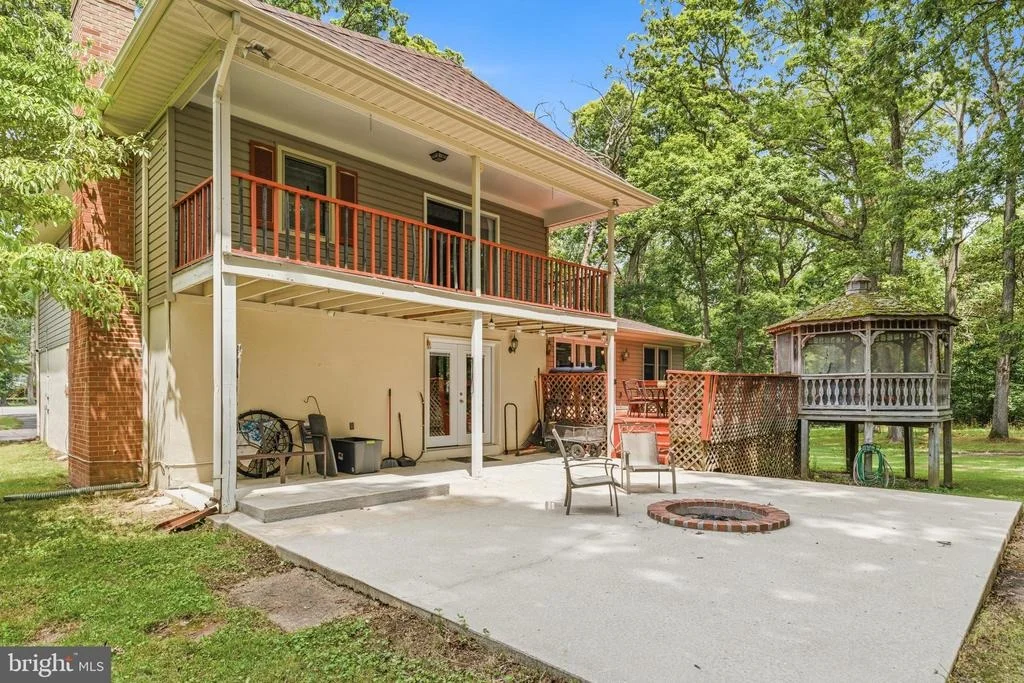 Photo of 6675 OAKWOOD CIRCLE