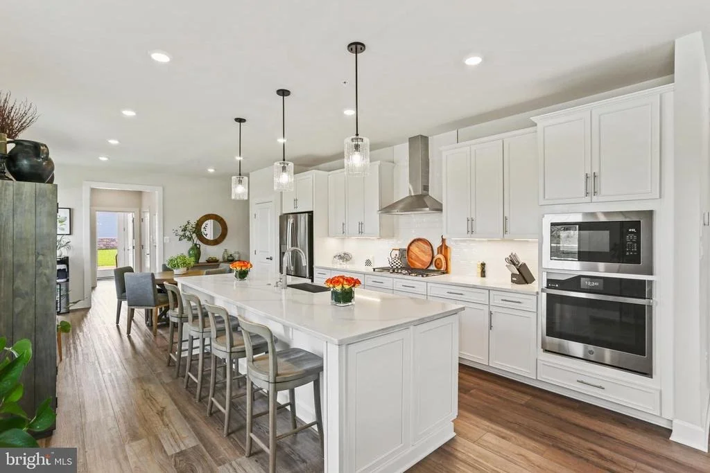 Photo of 384 CROWN POINT DRIVE