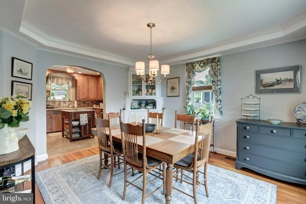 Photo of 701 LONGVIEW AVENUE
