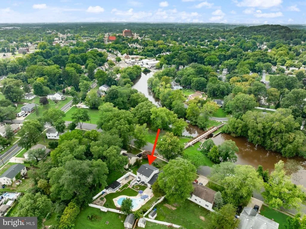 Photo of 52 SUNSET DRIVE