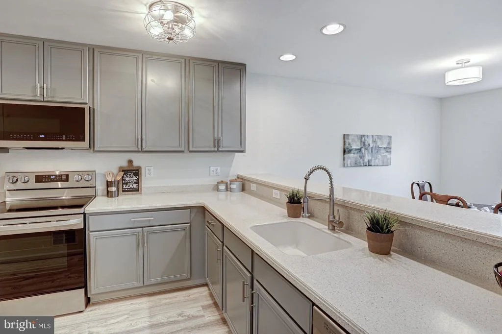 Photo of 259 AVONBRIDGE DRIVE