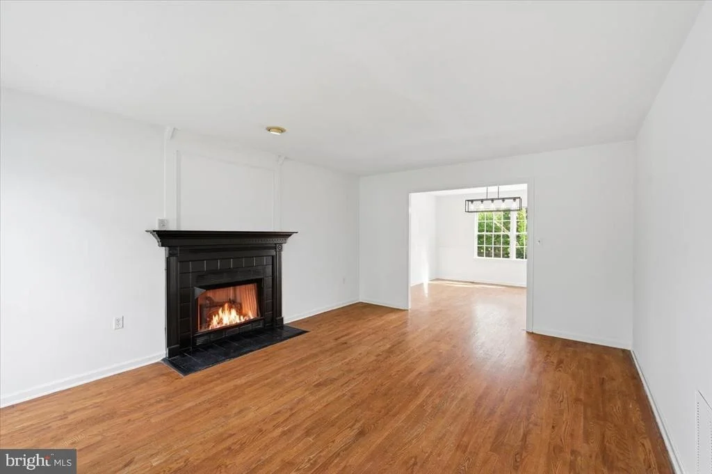 Photo of 102 ROMNEY PLACE