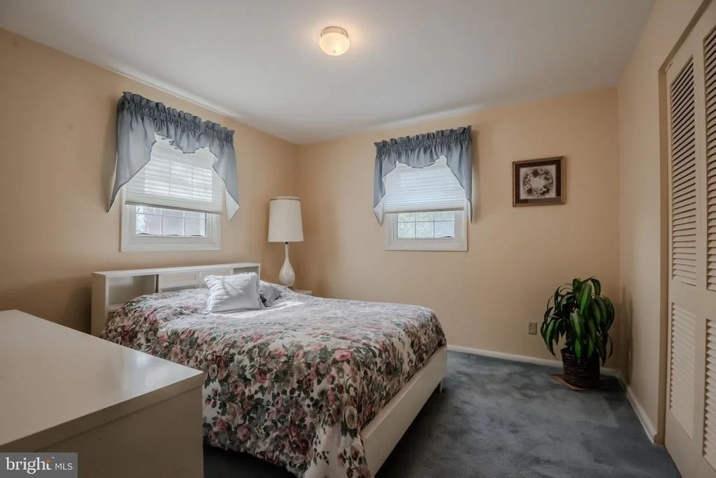 Photo of 25 CHARRING LANE