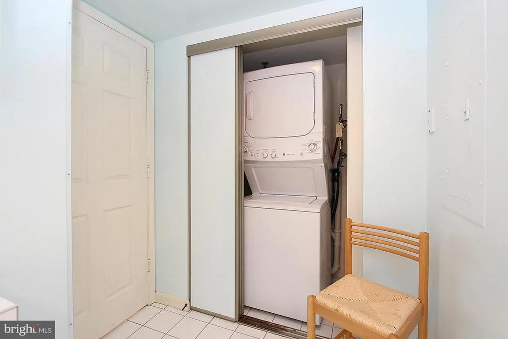 Photo of Unit 304 at 14800 PENNFIELD CIRCLE