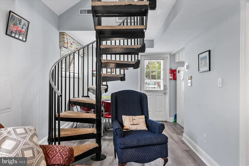 Photo of 16 DELAWARE AVENUE